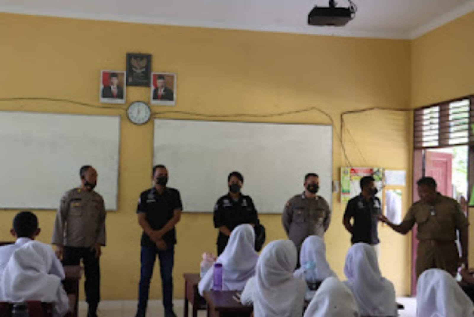 Kapolres Langkat AKBP Danu Pamungkas Melalui Humas Joko SumpenoMemimpin Sosialisasi Terhadap Siswa