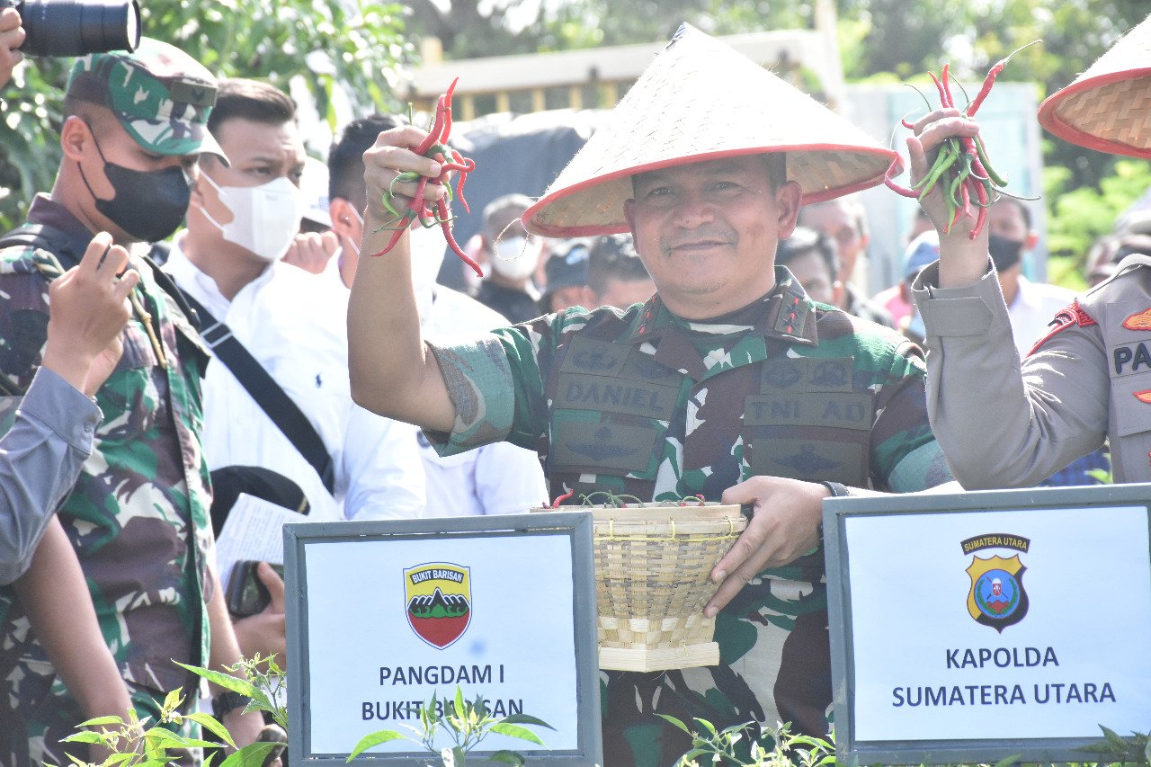 Pangdam I/BB, Mayjen TNI Achmad Daniel Chardin, SE, MSi Siap Berkolaborasi dan Bersinergi untuk Menekan Inflasi Pangan di Sumut