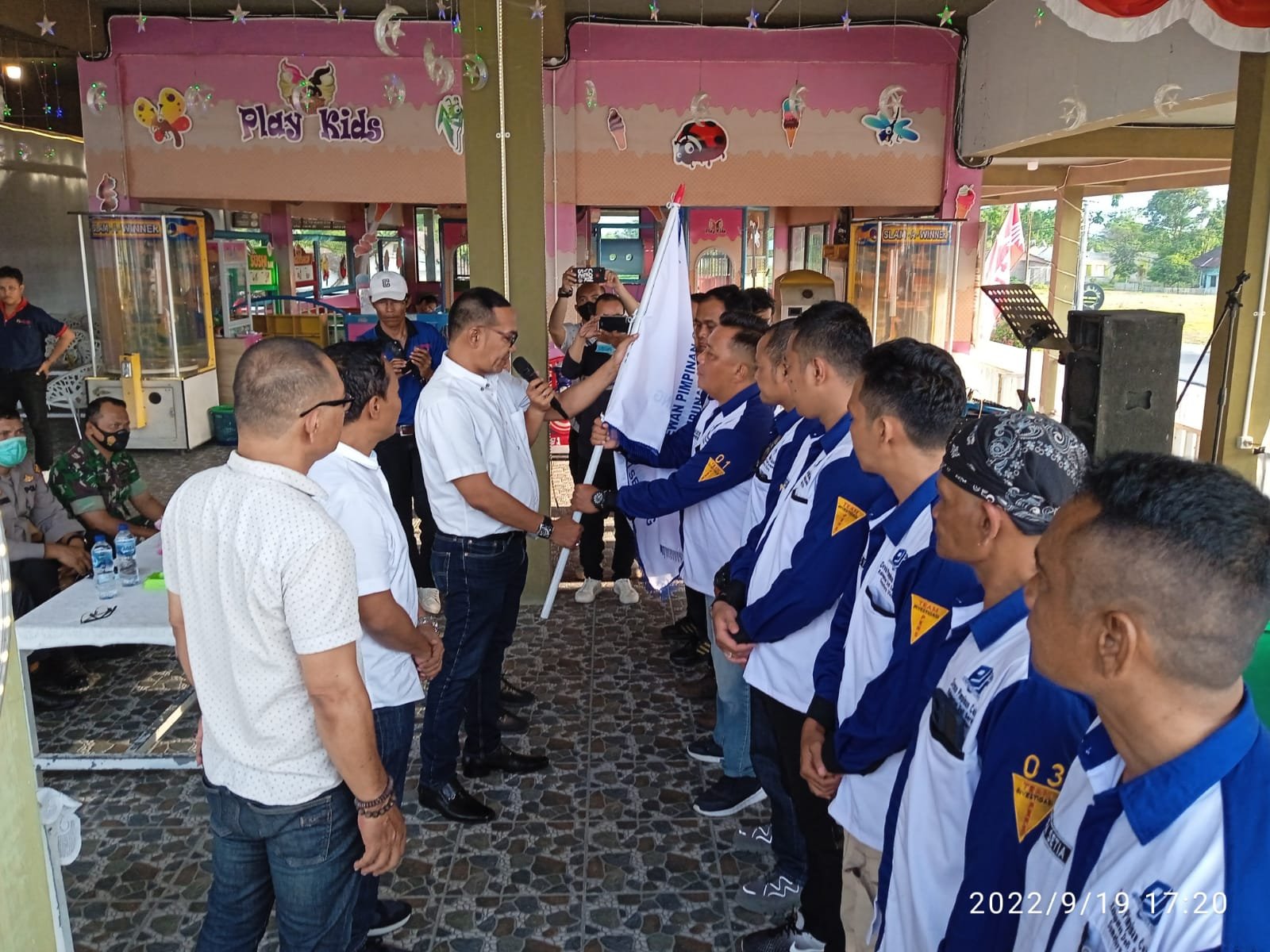 KETUA DPC PJS DAMOS SIMATUPANG, AMD RESMI DI KUKUHKAN OLEH KETUA DPD JOHN DAMANIK, SH