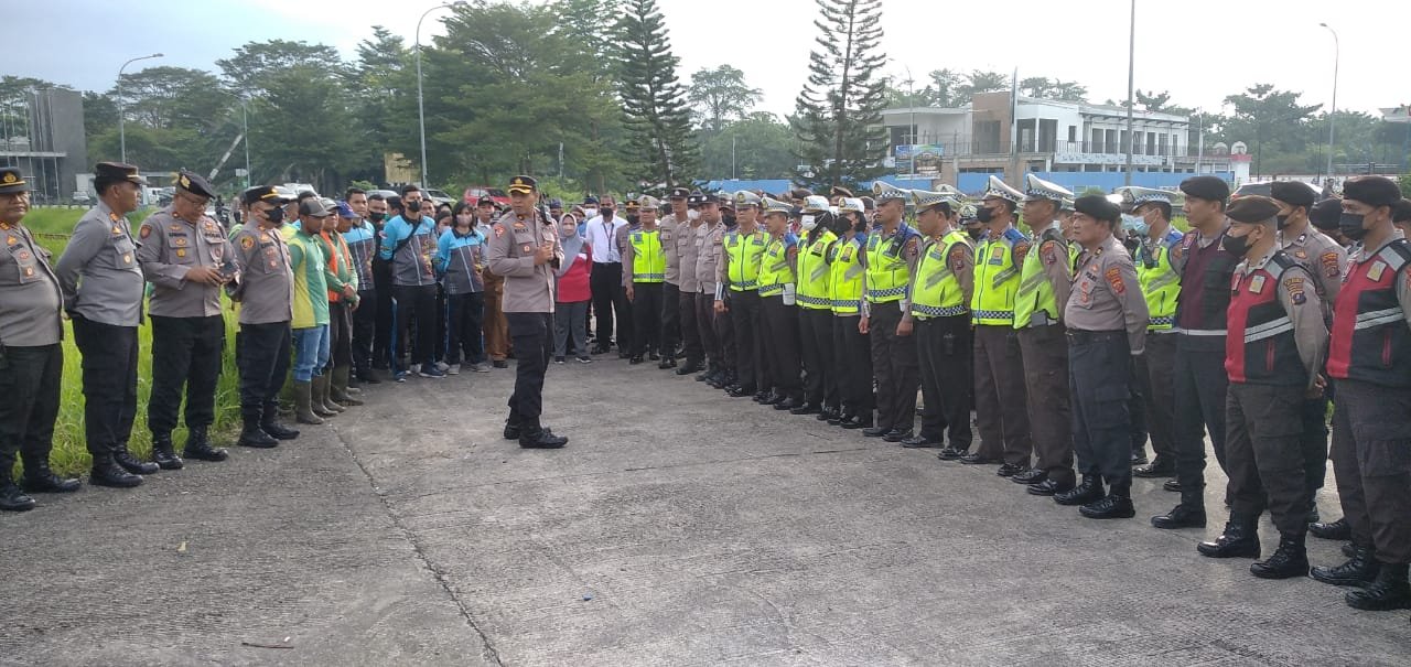 Dukung F1 H2O Danau Toba, Polresta Deli Serdang Kurve Kebersihan Bersama Instansi Terkait di Area Bandara Kualanamu