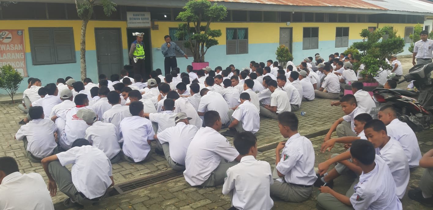 Sat Lantas Polresta Deli Serdang Laksanakan Kegiatan Police Go To School