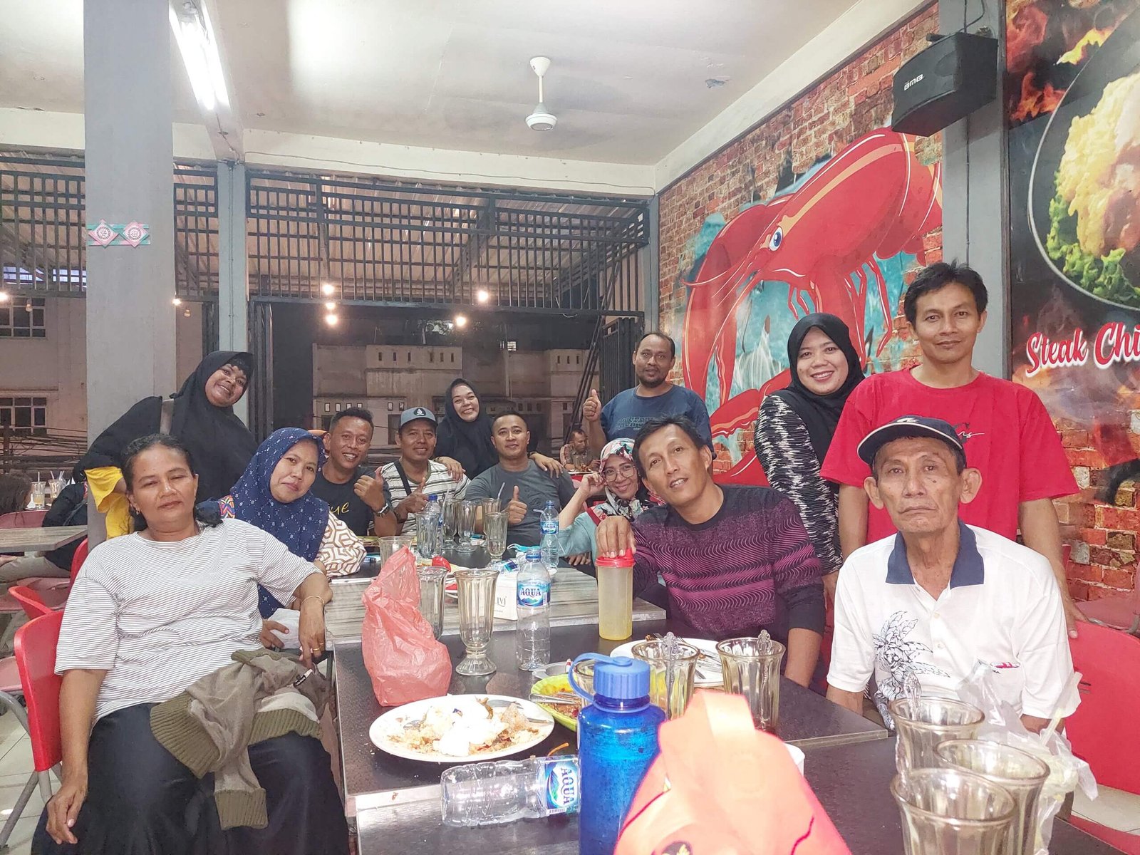 Bulan suci Ramadhan 1444 H, Keluarga Geng Mak Cucun Adakan Buka Bersama