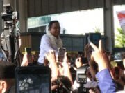 Ribuan Warga Sumut Sambut Capres 01 Anies Rasyid Baswedan Didampingi Surya Paloh Di bandara Kualanamu