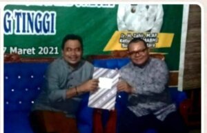 Netralitas Ketua Kpu Tebingtinggi Emil Sofyan di Pertanyakan.., Ehhh..Malah Beredar Gambar dan Narasi Ketua Kpu Duduk bareng dengan Caleg yang juga Anggota DPRD Disinyalir Membahas Proyek