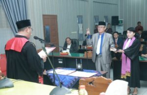 Pengucapan Sumpah Janji PAW Anggota DPRD Kota Gunungsitoli An. Theodore Hulu, S.Pd