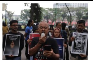 Puluhan Jurnalis Gelar Aksi Di Gedung DPRD Sumut, Tolak Draf RUU Penyiaran