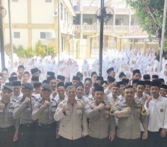 Polsek Cibeber laksanakan sosialisasi di MA Al-Jauharotunnaqiyyah Cibeber.