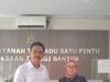 Uday Suhada laporkan dugaan tindak pidana korupsi ke Kejati Banten.