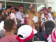 Aliansi Pekerja PT STTC Unjukrasa Menuntut Pemberantasan Rokok Ilegal