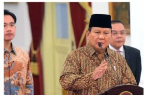 Presiden Prabowo Subianto mengumumkan 48 nama menteri dan 5 pejabat