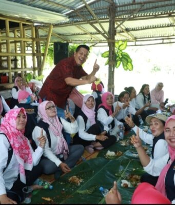 RHS Lakukan Pembekalan Tim Pemenangan RHS-AZI di Silau Malaha