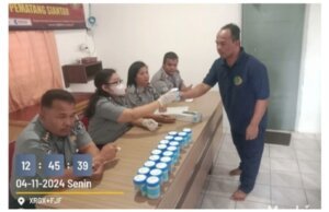 20 WBP Lapas Narkotika Kelas IIA Pematangsiantar Jalani Tes Urine
